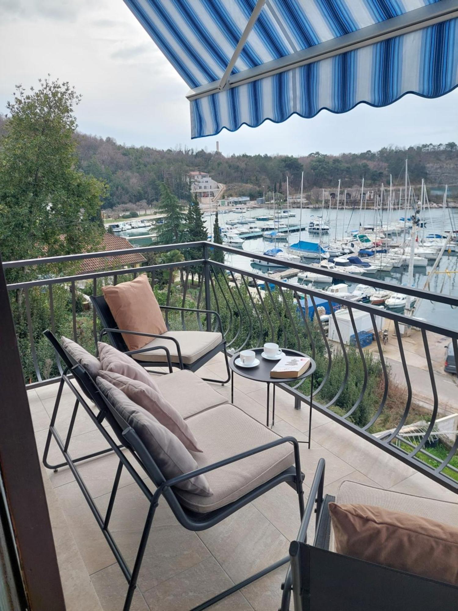 Apartman Marija II Omisalj Bagian luar foto